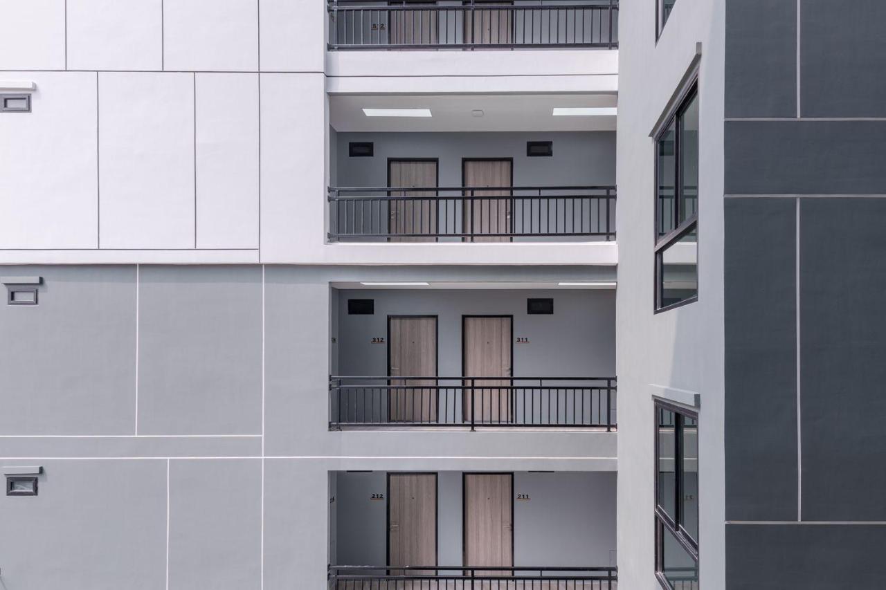 Aqua Residences อควา เรสซิเดนซ์ ห้องพักใหม่ให้เช่า ติดรถไฟฟ้าสถานีวุฒากาศ Бангкок Екстер'єр фото